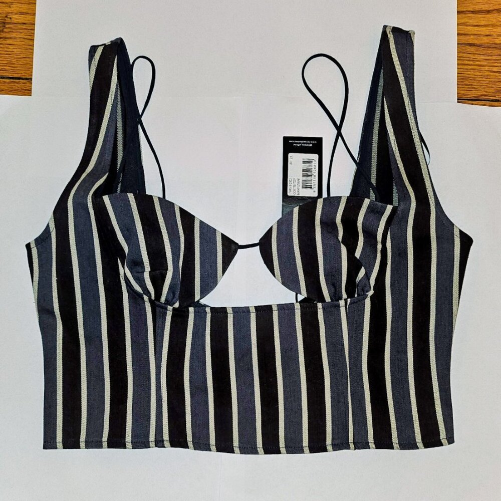 Lioness striped denim crop tank top (Navy, L) - Picture 5 of 9